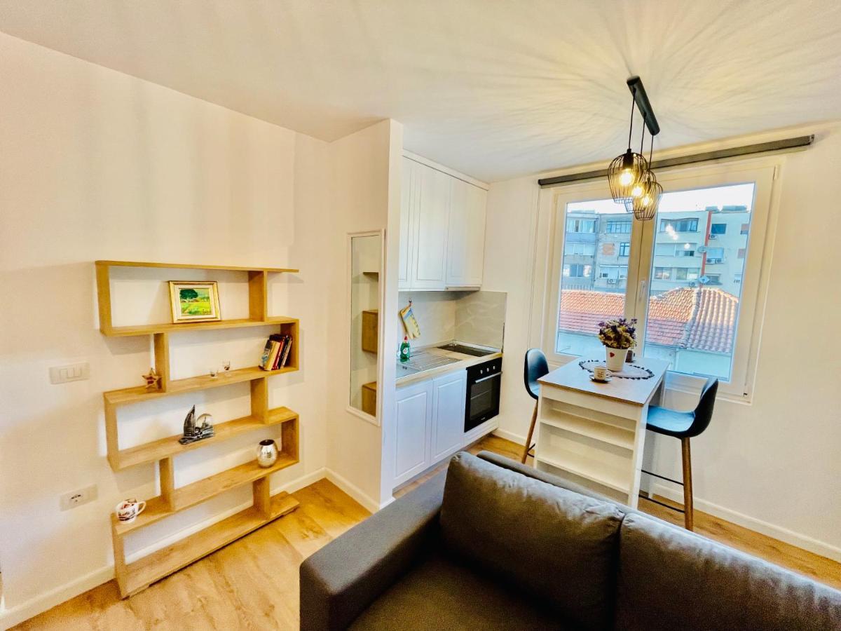 Central Apartment 2, Tiranë Ngoại thất bức ảnh