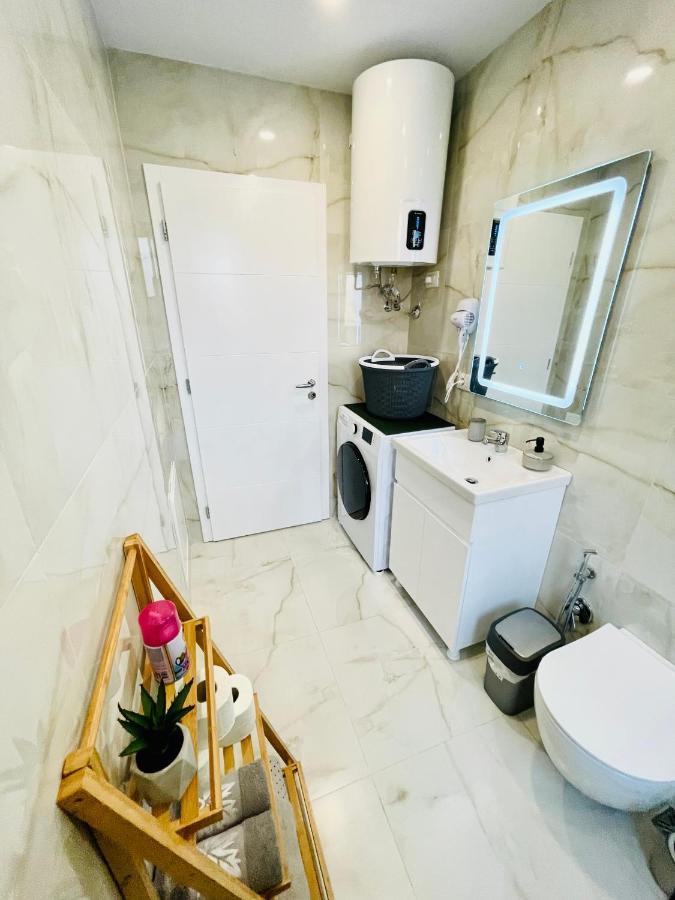 Central Apartment 2, Tiranë Ngoại thất bức ảnh